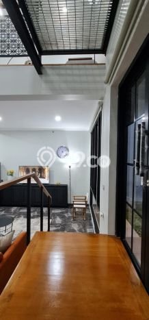 Kesempatan Langka Memiliki Rumah LT 144m² / LB 120m² di Kawasan Bisnis BSD, Tangerang Kesempatan Langka Memiliki Rumah LT 144m² / LB 120m² di Kawasan Bisnis BSD, Tangerang