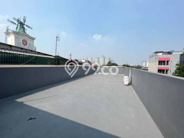 Ruko Dijual di Kebon Jeruk LT 101m2, LB 195m2 Solusi Investasi Cerdas Ruko Dijual di Kebon Jeruk LT 101m2, LB 195m2 Solusi Investasi Cerdas