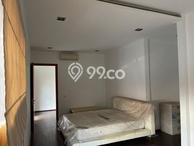 Jual Rumah Luas Elegan Dengan View Eksklusif di BSD, Tangerang Jual Rumah Luas Elegan Dengan View Eksklusif di BSD, Tangerang