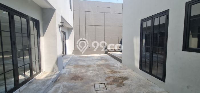 Rumah 4 KT 4 KM di Area Premium BSD Giri Loka, Tangerang Rumah 4 KT 4 KM di Area Premium BSD Giri Loka, Tangerang