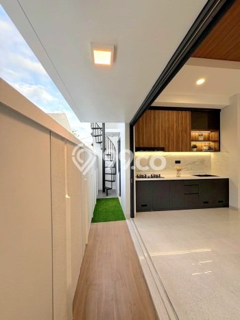 Dijual Rumah Premium dengan Fasilitas Sekitar Komplit di BSD, Tangerang Selatan Dijual Rumah Premium dengan Fasilitas Sekitar Komplit di BSD, Tangerang Selatan