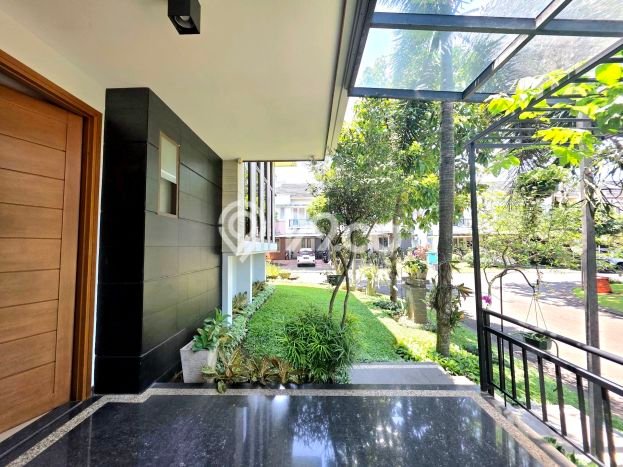 Jual Rumah Luas Megah Dengan View Cantik di BSD City, Tangerang Jual Rumah Luas Megah Dengan View Cantik di BSD City, Tangerang