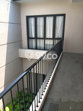 Rumah Elit Modern Tanpa Renovasi di BSD Tangerang Rumah Elit Modern Tanpa Renovasi di BSD Tangerang