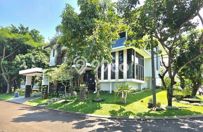 Jual Rumah Luas Megah Dengan View Cantik di BSD City, Tangerang Jual Rumah Luas Megah Dengan View Cantik di BSD City, Tangerang