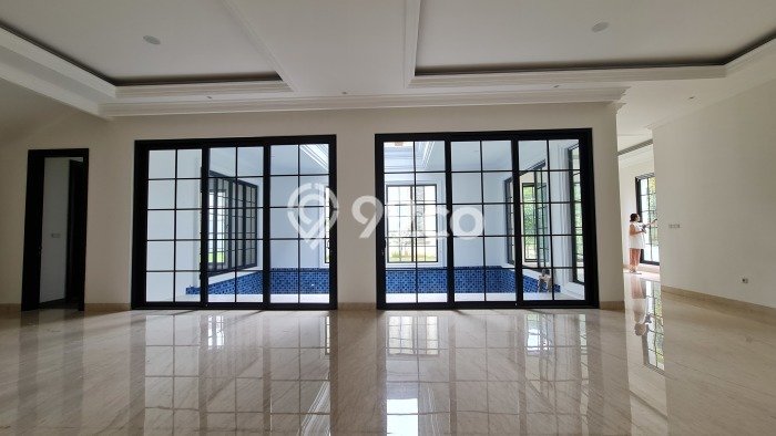 Rumah di BSD The Green, Tangerang, Luas 320m² Bangunan 433m² Rumah di BSD The Green, Tangerang, Luas 320m² Bangunan 433m²