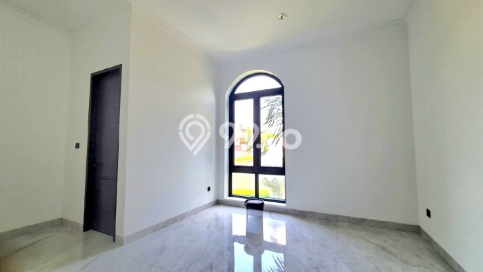Dijual Rumah Mewah Megah Dengan View Eksklusif di BSD, Tangerang Dijual Rumah Mewah Megah Dengan View Eksklusif di BSD, Tangerang