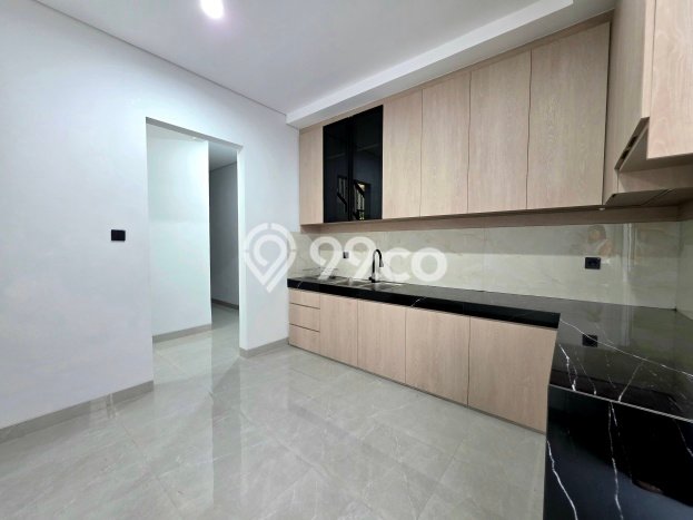 Rumah Mewah Dijual LT 212m2 di BSD, Tangerang Selatan Rumah Mewah Dijual LT 212m2 di BSD, Tangerang Selatan