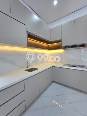 Rumah Modern Cantik 3 KT Bisa Langsung Pindah di BSD Rumah Modern Cantik 3 KT Bisa Langsung Pindah di BSD