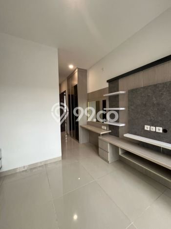HARGA TERBAIK! Rumah Premium di BSD Green Wich, LT 250m² Bangunan 230m² HARGA TERBAIK! Rumah Premium di BSD Green Wich, LT 250m² Bangunan 230m²