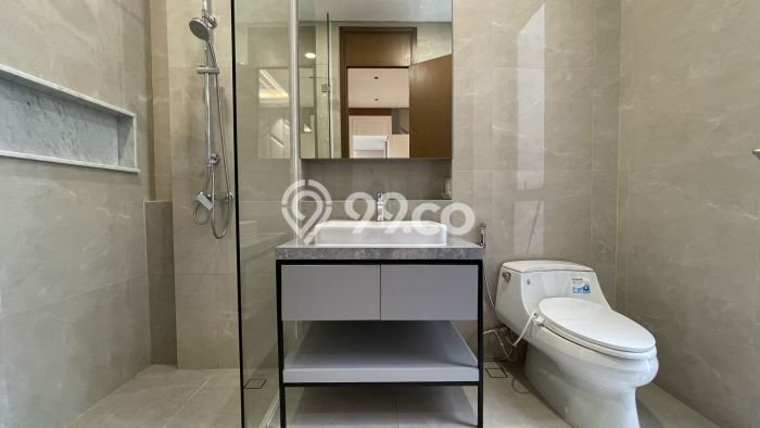Rumah Elit Modern Tanpa Renovasi di BSD City Tangerang Rumah Elit Modern Tanpa Renovasi di BSD City Tangerang