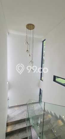 Rumah LT 212m² Akses Strategis di BSD, Dekat Pusat Kota, Tangerang Rumah LT 212m² Akses Strategis di BSD, Dekat Pusat Kota, Tangerang