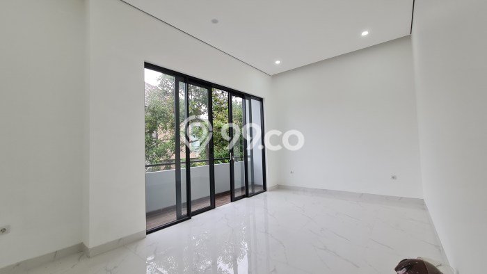 HARGA TERBAIK! Rumah Berkualitas area BSD Nusaloka, LT 130m² Bangunan 190m² HARGA TERBAIK! Rumah Berkualitas area BSD Nusaloka, LT 130m² Bangunan 190m²