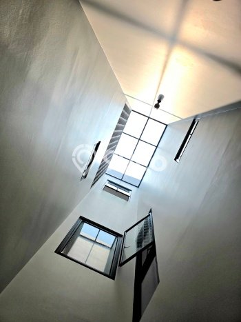 Hunian Mewah Siap Huni LT 120m2 di BSD, Tangerang Selatan Hunian Mewah Siap Huni LT 120m2 di BSD, Tangerang Selatan