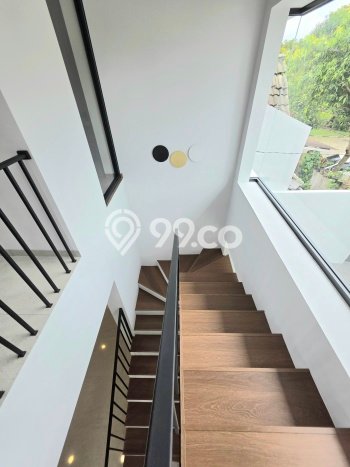 Dijual Rumah Premium dengan Fasilitas Sekitar Komplit di BSD, Tangerang Selatan Dijual Rumah Premium dengan Fasilitas Sekitar Komplit di BSD, Tangerang Selatan