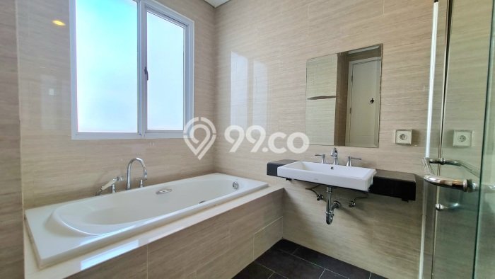 Rumah Luxury Modern Tanpa Renovasi di BSD Tangerang Rumah Luxury Modern Tanpa Renovasi di BSD Tangerang