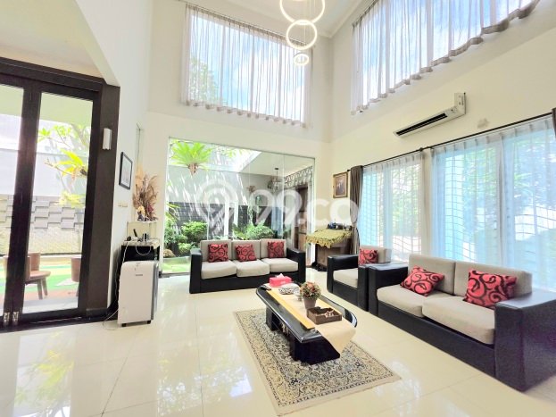 SPECIAL PRICE! Rumah Strategis lokasi BSD, Luas 500m² LB 425m² SPECIAL PRICE! Rumah Strategis lokasi BSD, Luas 500m² LB 425m²