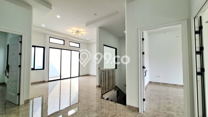 Ready to Use! Luxury House LT 180m2 Desain Modern di BSD Ready to Use! Luxury House LT 180m2 Desain Modern di BSD