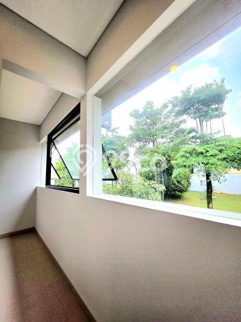 Hunian Mewah Siap Huni LT 120m2 di BSD, Tangerang Selatan Hunian Mewah Siap Huni LT 120m2 di BSD, Tangerang Selatan