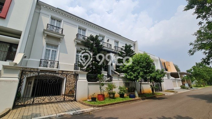 Rumah Elit Modern Tanpa Renovasi di Gading Serpong Tangerang Rumah Elit Modern Tanpa Renovasi di Gading Serpong Tangerang