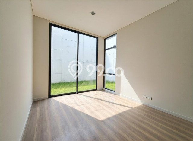 Ready to Use! Premium House LT 220m2 Desain Elegan di BSD Ready to Use! Premium House LT 220m2 Desain Elegan di BSD