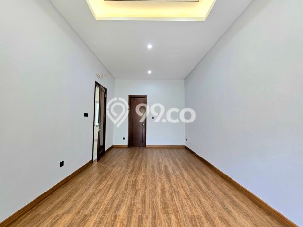Rumah Mewah Dijual LT 212m2 di BSD, Tangerang Selatan Rumah Mewah Dijual LT 212m2 di BSD, Tangerang Selatan