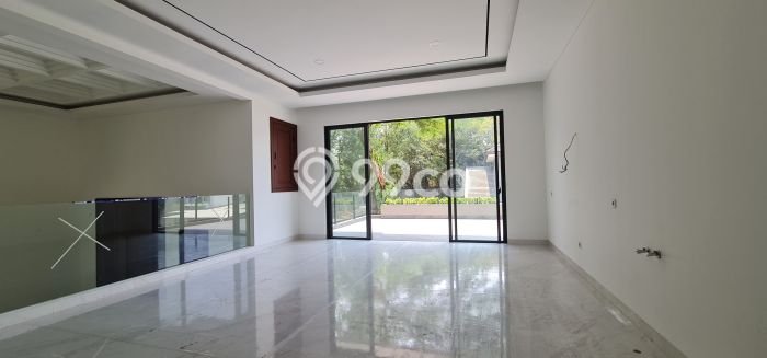 Rumah LT 249m² Dekat Pusat Perbelanjaan di BSD City, Tangerang Rumah LT 249m² Dekat Pusat Perbelanjaan di BSD City, Tangerang