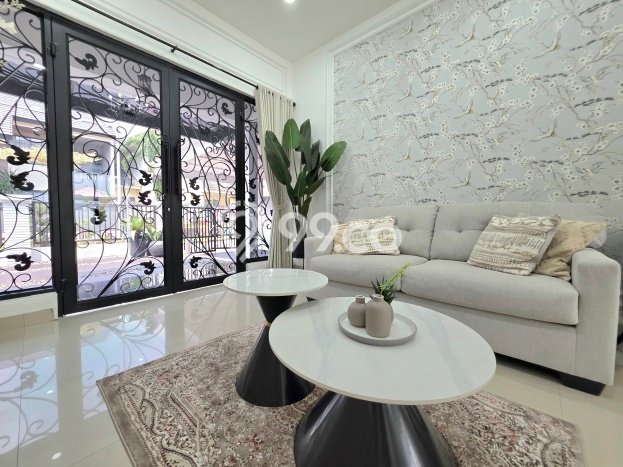 Hunian Mewah Dijual LT 180m2 di BSD, Tangerang Selatan Hunian Mewah Dijual LT 180m2 di BSD, Tangerang Selatan