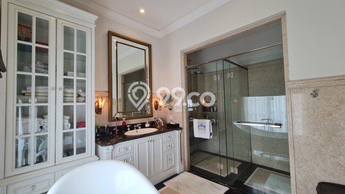 Rumah Elit Modern Tanpa Renovasi di Gading Serpong Tangerang Rumah Elit Modern Tanpa Renovasi di Gading Serpong Tangerang