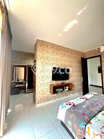 Ready to Use! Luxury House LT 200m2 Desain Modern di BSD Ready to Use! Luxury House LT 200m2 Desain Modern di BSD