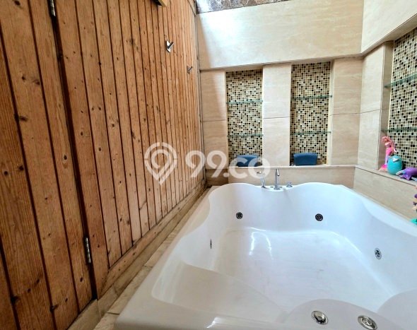 Rumah 4 KT 5 KM Luas Tanah 630m2m², LB 348m2m² di , Tangerang Rumah 4 KT 5 KM Luas Tanah 630m2m², LB 348m2m² di , Tangerang