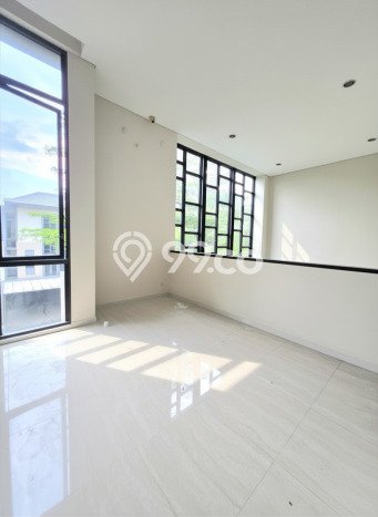 Ready to Use! Premium House LT 220m2 Desain Elegan di BSD Ready to Use! Premium House LT 220m2 Desain Elegan di BSD