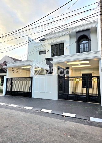 Rumah Luxury Modern Tanpa Renovasi di BSD City Tangerang Rumah Luxury Modern Tanpa Renovasi di BSD City Tangerang
