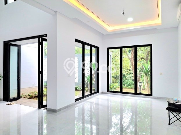 Rumah Luxury Modern Siap Huni di BSD Tangerang Rumah Luxury Modern Siap Huni di BSD Tangerang