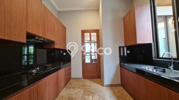 Rumah Nyaman area BSD Puspita Loka, Tangerang, LT 343m² LB 485m² Rumah Nyaman area BSD Puspita Loka, Tangerang, LT 343m² LB 485m²