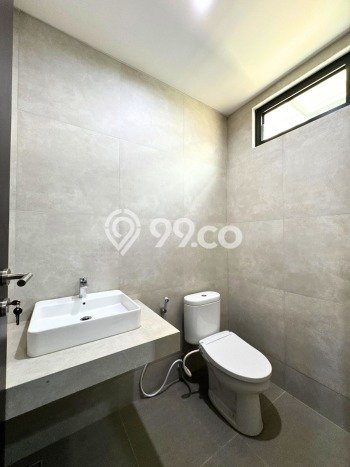 For Sale! Premium House LT 180m2 Desain Elegan di BSD For Sale! Premium House LT 180m2 Desain Elegan di BSD