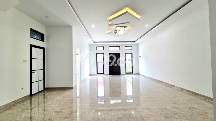 Ready to Use! Luxury House LT 180m2 Desain Modern di BSD Ready to Use! Luxury House LT 180m2 Desain Modern di BSD