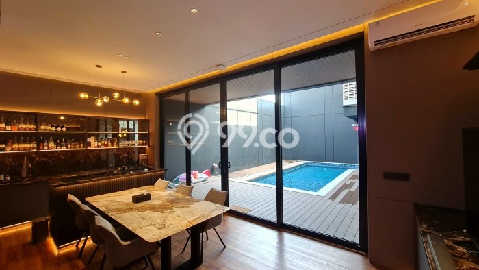 Jual Rumah Luas Megah Dengan View Eksklusif di BSD, Tangerang Jual Rumah Luas Megah Dengan View Eksklusif di BSD, Tangerang