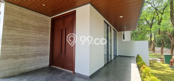 Rumah LT 249m² Dekat Pusat Perbelanjaan di BSD City, Tangerang Rumah LT 249m² Dekat Pusat Perbelanjaan di BSD City, Tangerang