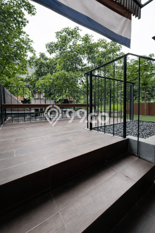 Rumah Luxury Modern Siap Huni di BSD Tangerang Rumah Luxury Modern Siap Huni di BSD Tangerang