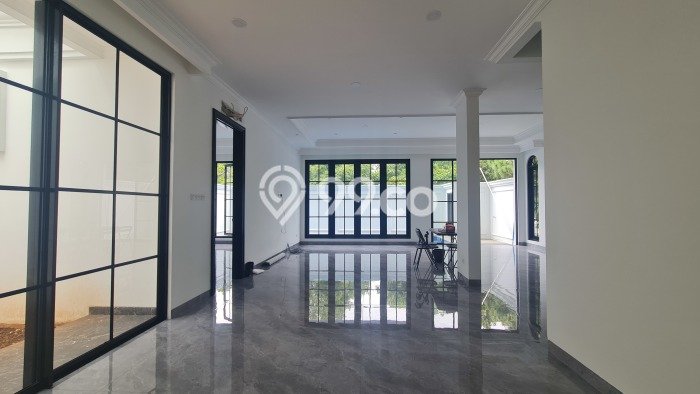 Ready to Use! Premium House LT 250m2 Desain Elegan di Bintaro Ready to Use! Premium House LT 250m2 Desain Elegan di Bintaro