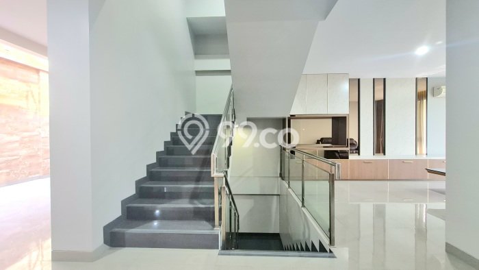Dijual Rumah Luas Elegan Dengan View Cantik di BSD, Tangerang Dijual Rumah Luas Elegan Dengan View Cantik di BSD, Tangerang
