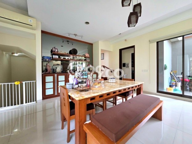 Rumah 4 KT 5 KM Luas Tanah 630m2m², LB 348m2m² di , Tangerang Rumah 4 KT 5 KM Luas Tanah 630m2m², LB 348m2m² di , Tangerang