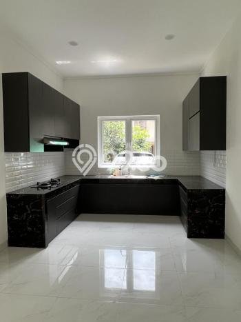 For Sale! Premium House LT 180m2 Desain Elegan di BSD Green Wich For Sale! Premium House LT 180m2 Desain Elegan di BSD Green Wich