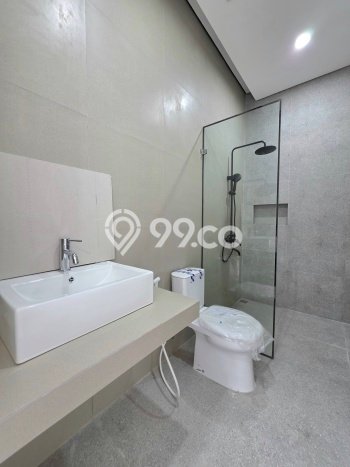 Rumah Modern Cantik 3 KT Bisa Langsung Pindah di BSD Rumah Modern Cantik 3 KT Bisa Langsung Pindah di BSD