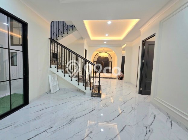 Rumah Luxury Modern Tanpa Renovasi di BSD City Tangerang Rumah Luxury Modern Tanpa Renovasi di BSD City Tangerang