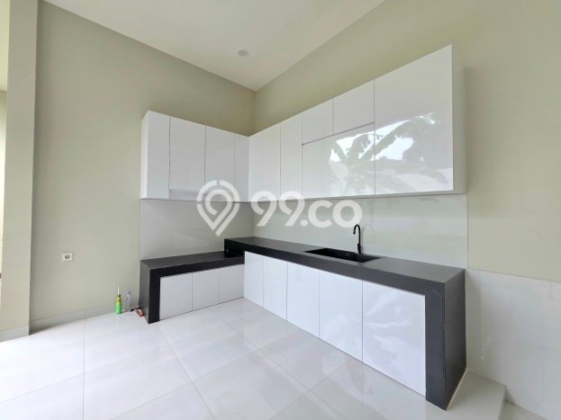 Rumah Eksklusif Dijual LT 375m2 di BSD, Tangerang Selatan Rumah Eksklusif Dijual LT 375m2 di BSD, Tangerang Selatan