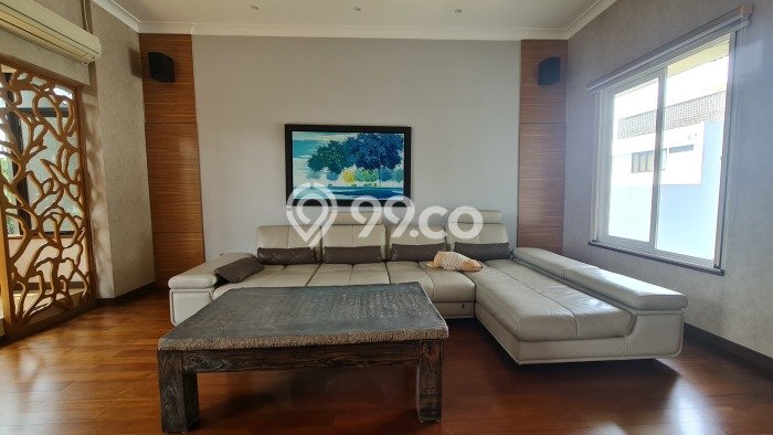 Jual Rumah Luas Megah Dengan View Eksklusif di Gading Serpong, Tangerang Jual Rumah Luas Megah Dengan View Eksklusif di Gading Serpong, Tangerang