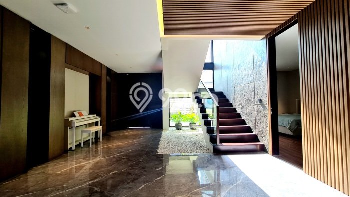 Jual Rumah Luas Megah Dengan View Eksklusif di BSD, Tangerang Jual Rumah Luas Megah Dengan View Eksklusif di BSD, Tangerang