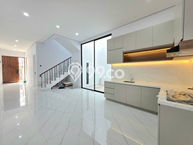 Rumah Modern Cantik 3 KT Bisa Langsung Pindah di BSD Rumah Modern Cantik 3 KT Bisa Langsung Pindah di BSD