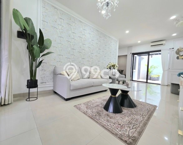 Hunian Mewah Dijual LT 180m2 di BSD, Tangerang Selatan Hunian Mewah Dijual LT 180m2 di BSD, Tangerang Selatan